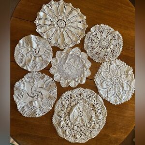 Vintage Crochet Doilies, lot of 7.